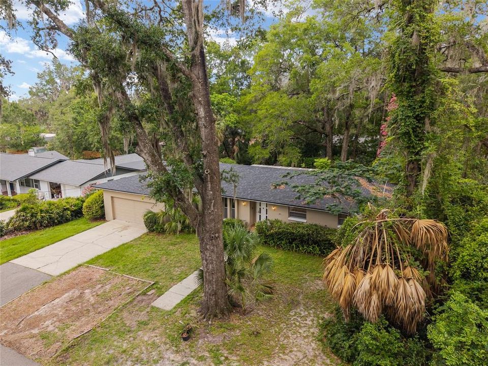 For Sale: $379,000 (4 beds, 2 baths, 1936 Square Feet)