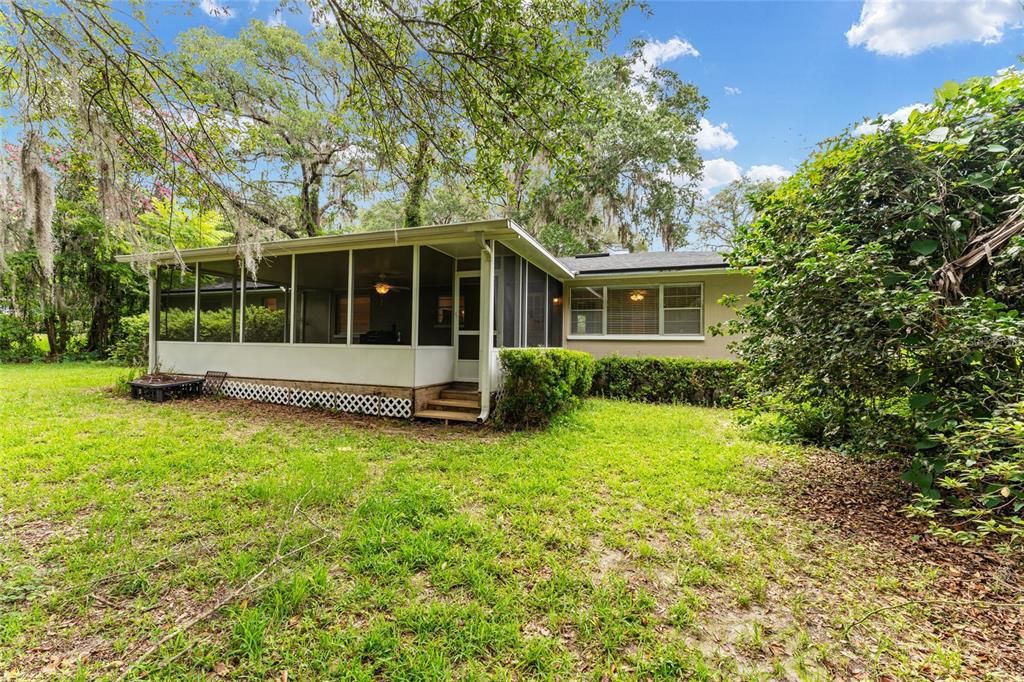 For Sale: $379,000 (4 beds, 2 baths, 1936 Square Feet)