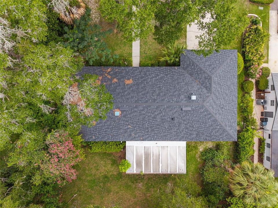 For Sale: $379,000 (4 beds, 2 baths, 1936 Square Feet)