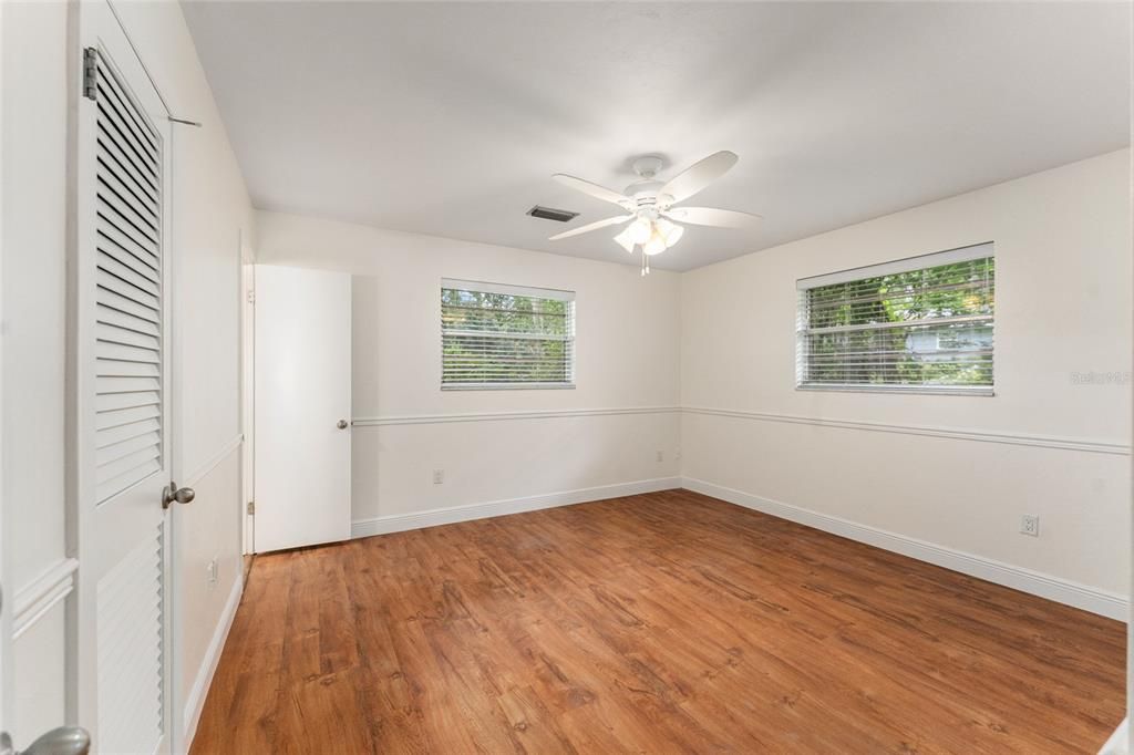 For Sale: $379,000 (4 beds, 2 baths, 1936 Square Feet)