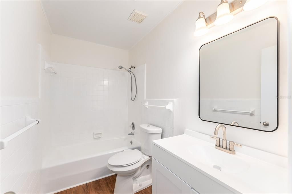 For Sale: $379,000 (4 beds, 2 baths, 1936 Square Feet)