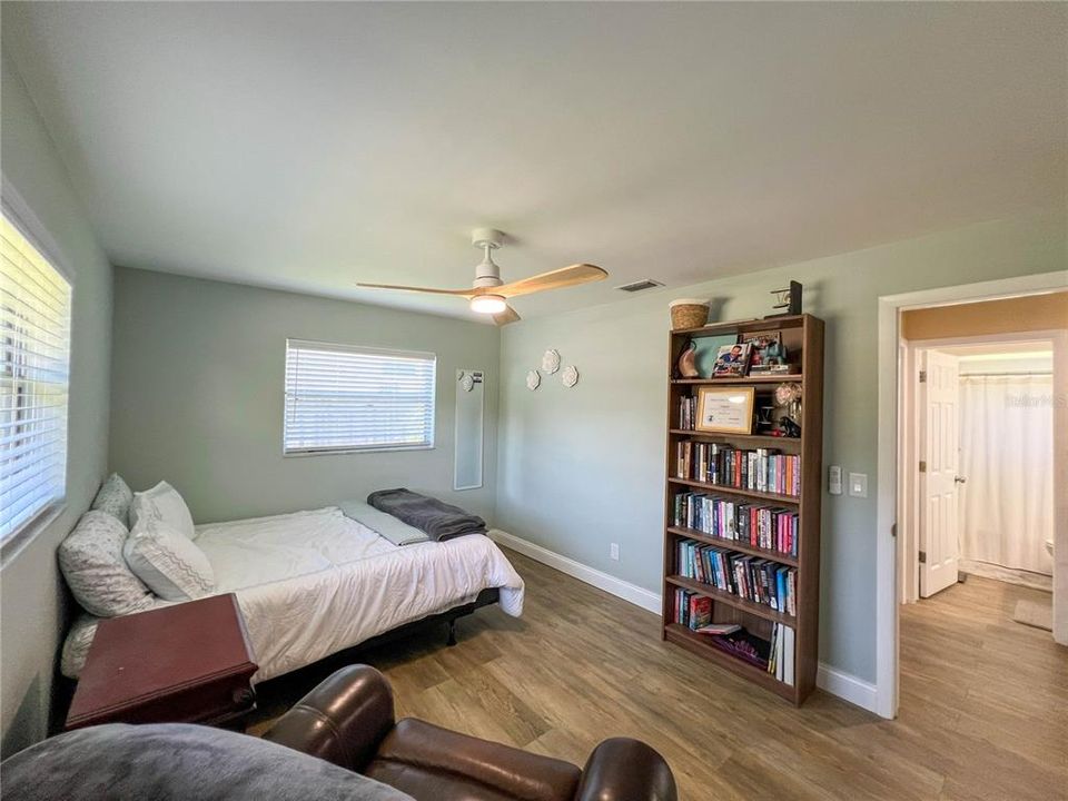 For Sale: $465,000 (3 beds, 2 baths, 1365 Square Feet)