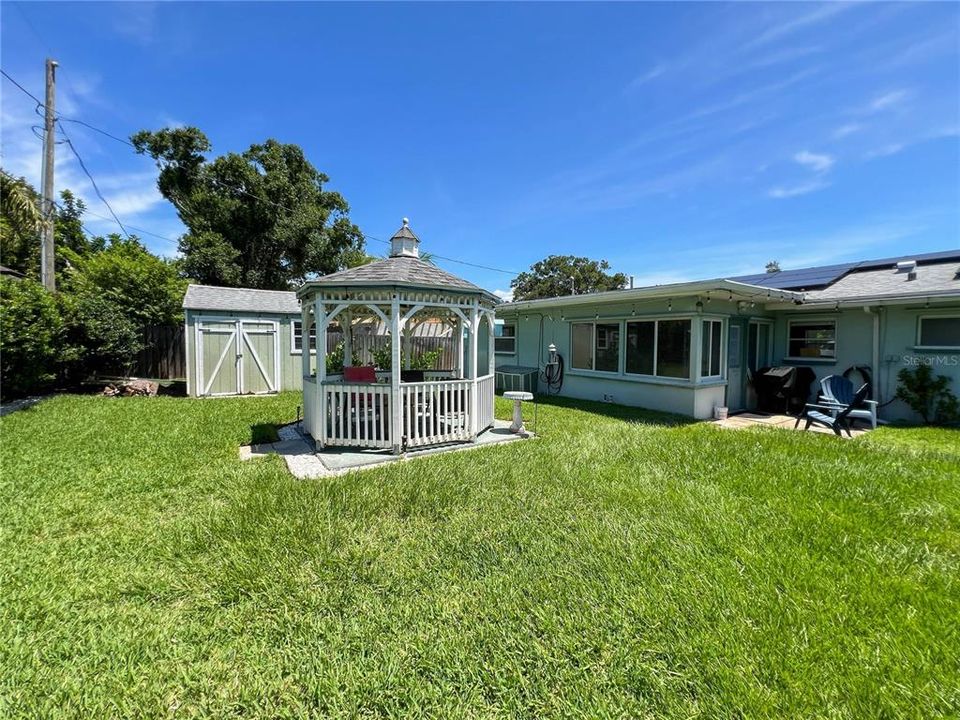 For Sale: $465,000 (3 beds, 2 baths, 1365 Square Feet)