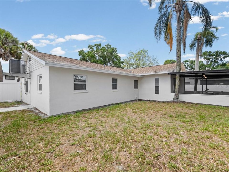 For Sale: $465,000 (4 beds, 3 baths, 1586 Square Feet)