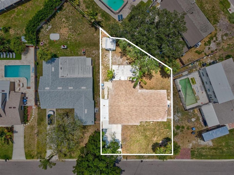 For Sale: $465,000 (4 beds, 3 baths, 1586 Square Feet)