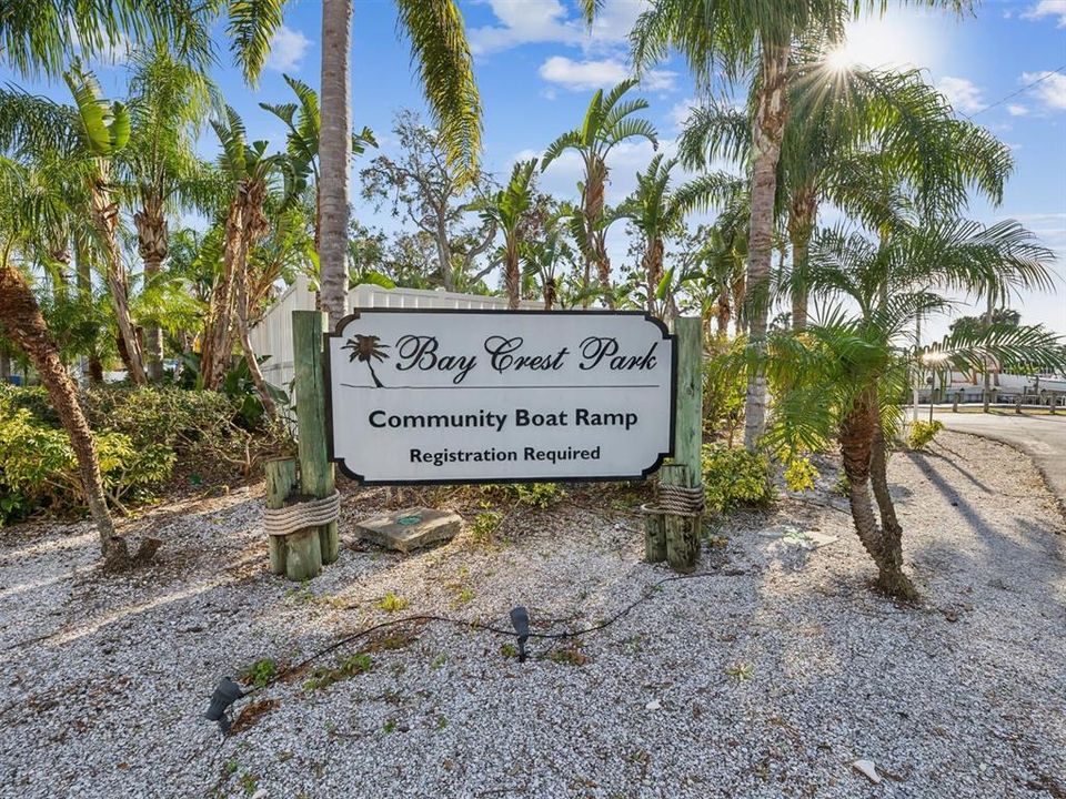 For Sale: $465,000 (4 beds, 3 baths, 1586 Square Feet)