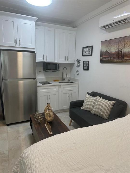 Recently Rented: $999 (0 beds, 1 baths, 400 Square Feet)
