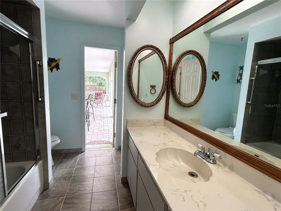 For Sale: $325,000 (3 beds, 2 baths, 1998 Square Feet)