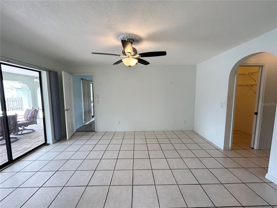 For Sale: $325,000 (3 beds, 2 baths, 1998 Square Feet)