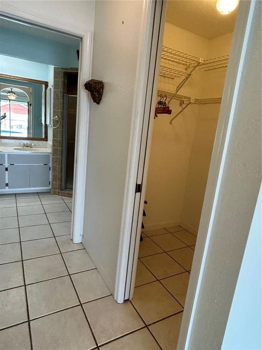 For Sale: $325,000 (3 beds, 2 baths, 1998 Square Feet)
