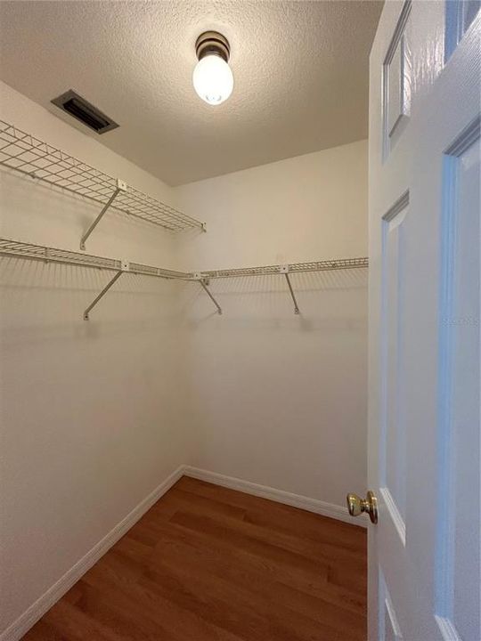 For Sale: $325,000 (3 beds, 2 baths, 1998 Square Feet)