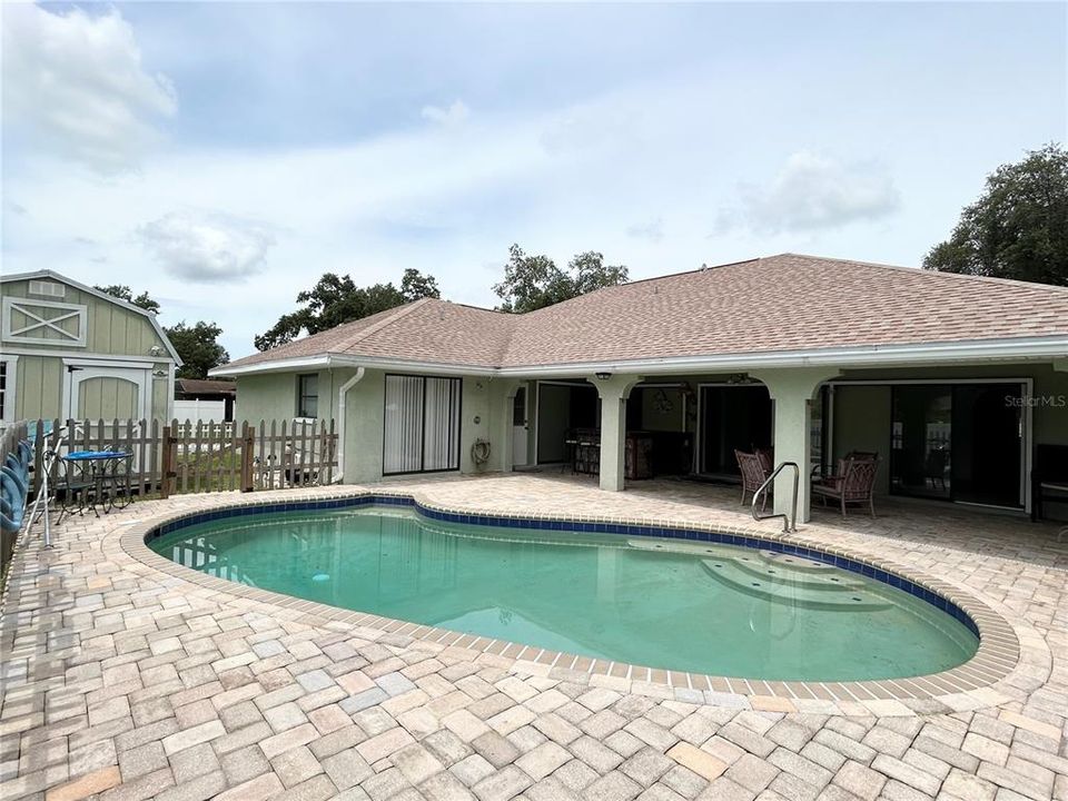 For Sale: $325,000 (3 beds, 2 baths, 1998 Square Feet)