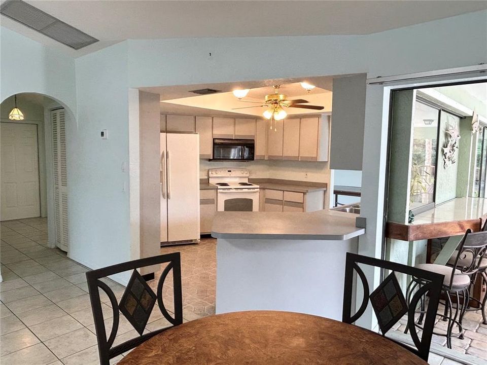 For Sale: $325,000 (3 beds, 2 baths, 1998 Square Feet)