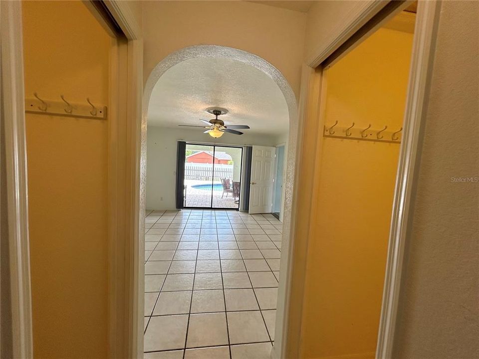 For Sale: $325,000 (3 beds, 2 baths, 1998 Square Feet)