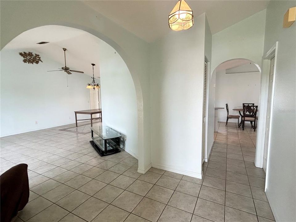For Sale: $325,000 (3 beds, 2 baths, 1998 Square Feet)