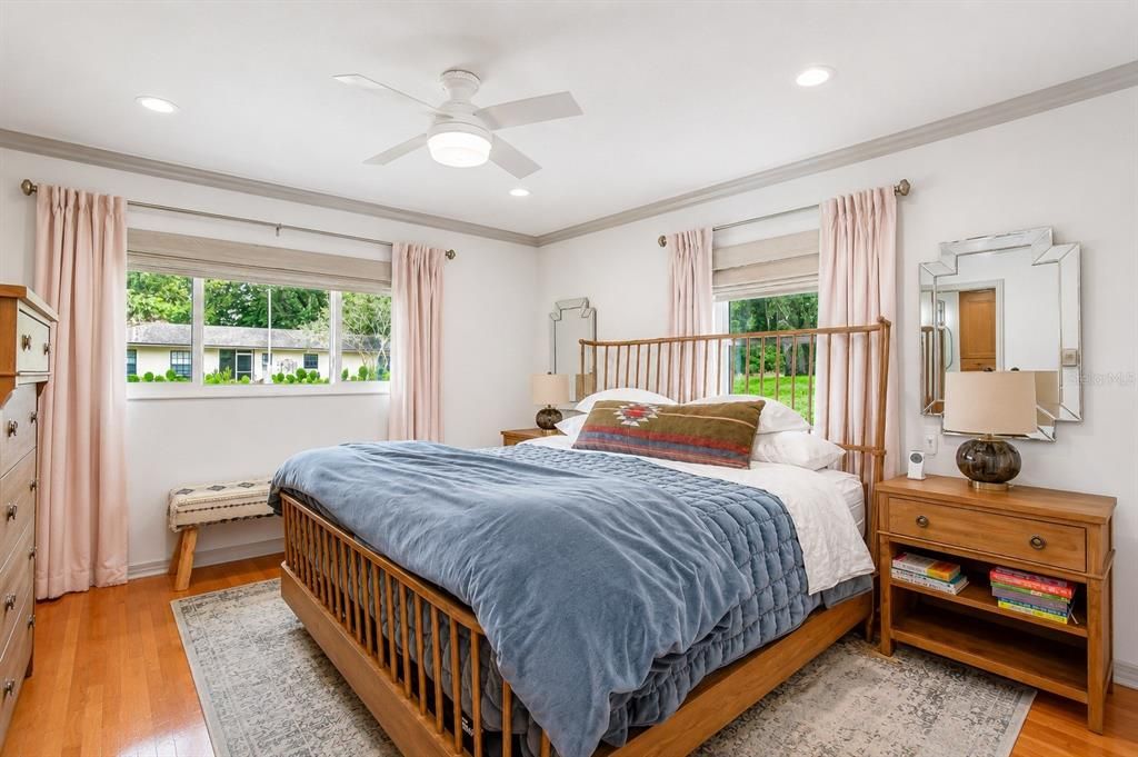 For Sale: $550,000 (3 beds, 2 baths, 1792 Square Feet)