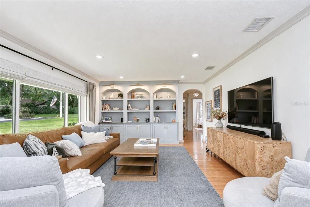 For Sale: $550,000 (3 beds, 2 baths, 1792 Square Feet)