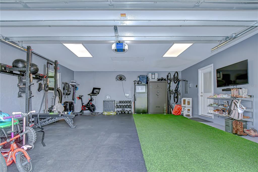 For Sale: $550,000 (3 beds, 2 baths, 1792 Square Feet)