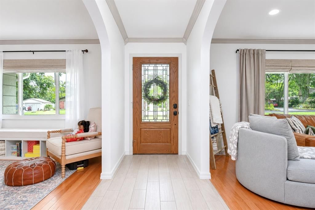 For Sale: $550,000 (3 beds, 2 baths, 1792 Square Feet)