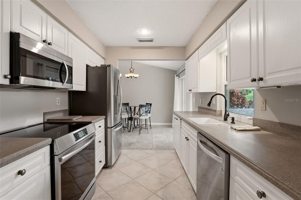 En Venta: $244,900 (3 camas, 2 baños, 1315 Pies cuadrados)