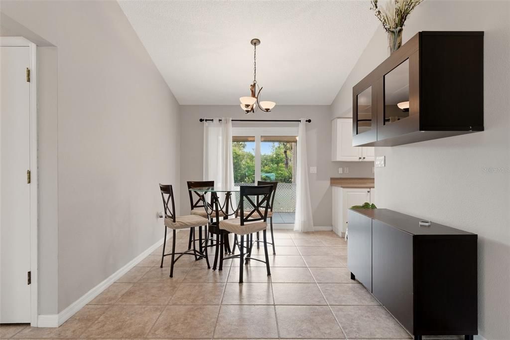 En Venta: $244,900 (3 camas, 2 baños, 1315 Pies cuadrados)