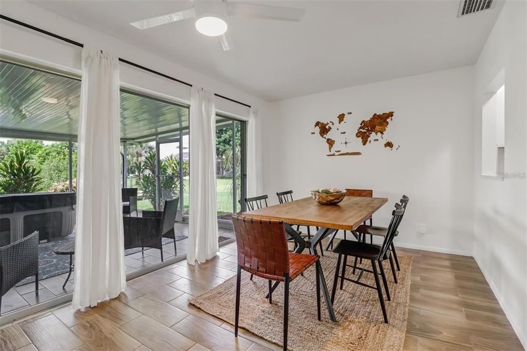 En Venta: $325,000 (3 camas, 2 baños, 1246 Pies cuadrados)