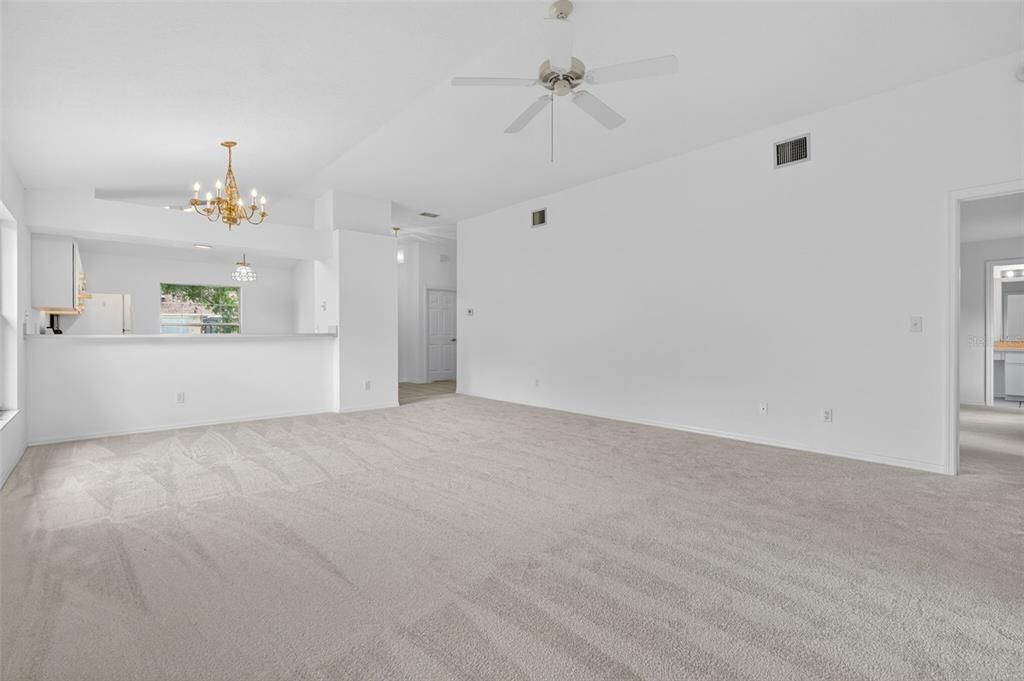 En Venta: $225,000 (2 camas, 2 baños, 1348 Pies cuadrados)
