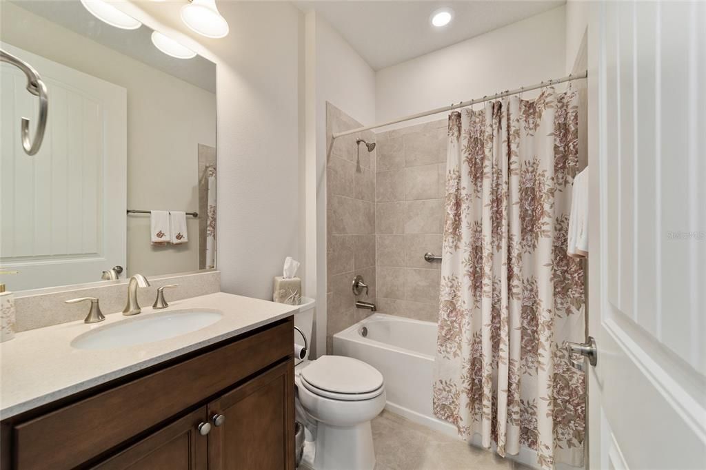For Sale: $309,250 (3 beds, 2 baths, 1587 Square Feet)