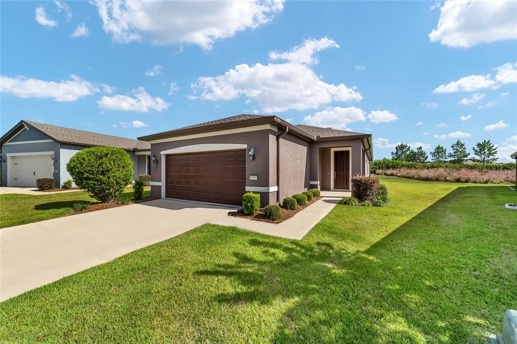 For Sale: $309,250 (3 beds, 2 baths, 1587 Square Feet)