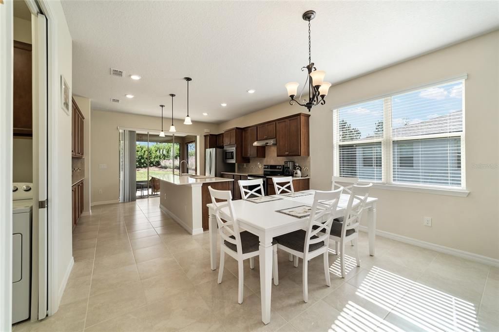 For Sale: $309,250 (3 beds, 2 baths, 1587 Square Feet)