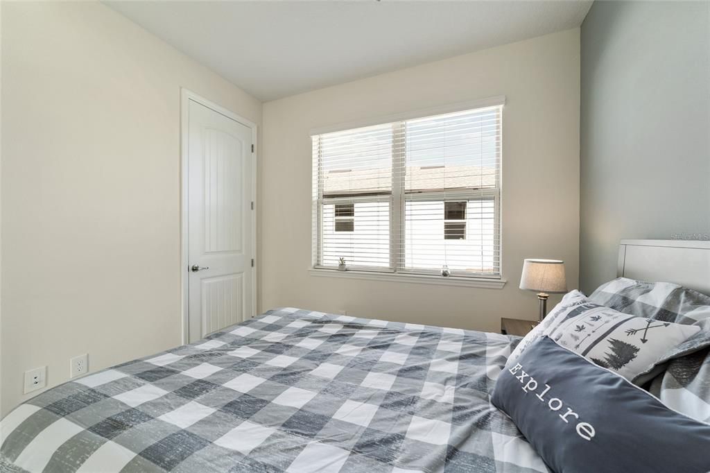 For Sale: $309,250 (3 beds, 2 baths, 1587 Square Feet)