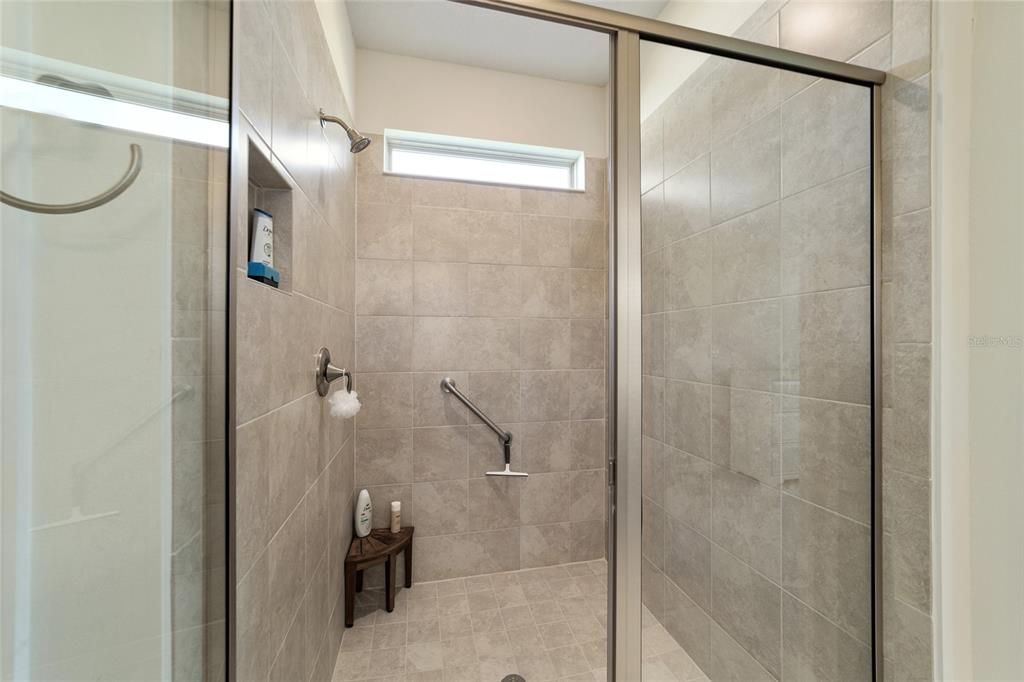 For Sale: $309,250 (3 beds, 2 baths, 1587 Square Feet)