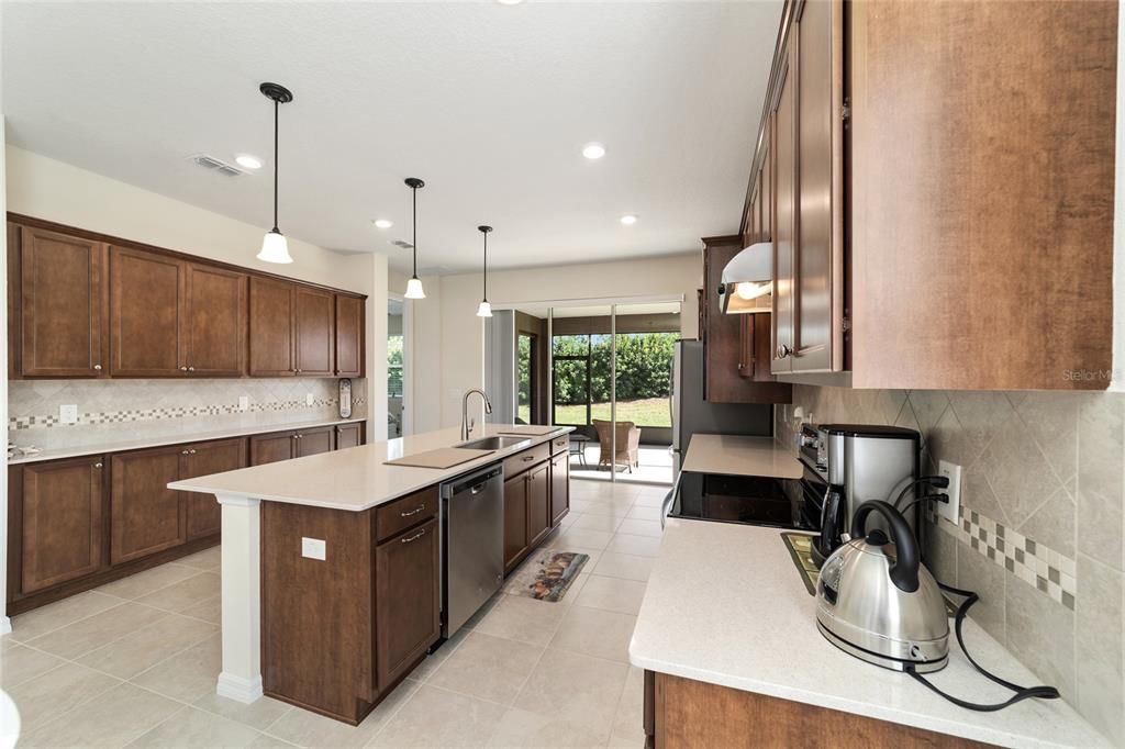 For Sale: $309,250 (3 beds, 2 baths, 1587 Square Feet)