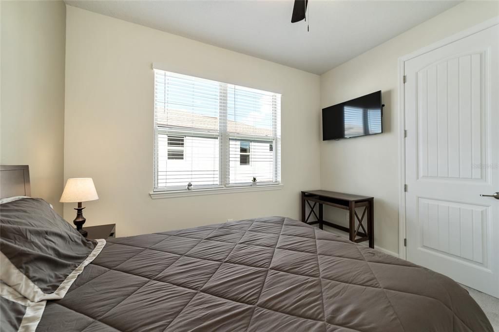 For Sale: $309,250 (3 beds, 2 baths, 1587 Square Feet)