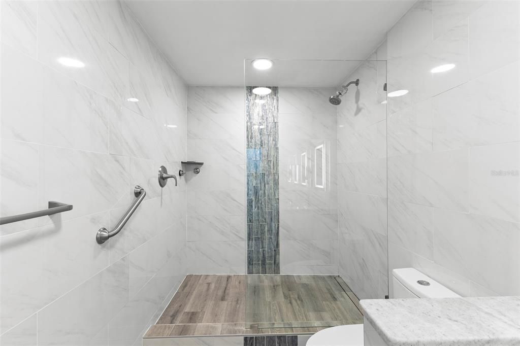For Rent: $3,500 (1 beds, 1 baths, 1026 Square Feet)