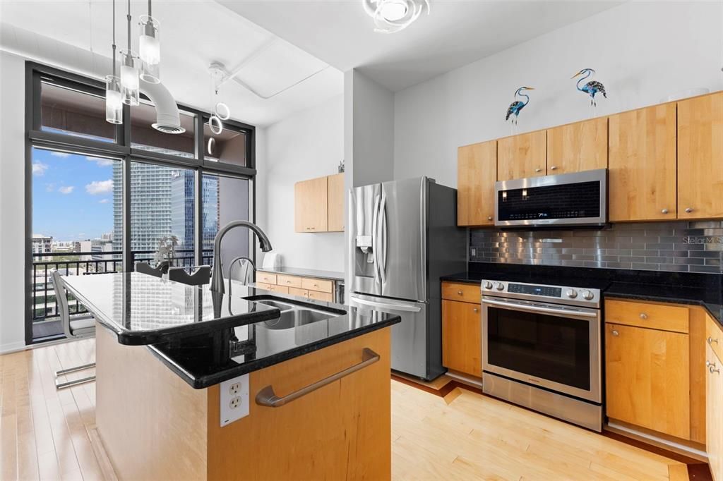 For Rent: $3,500 (1 beds, 1 baths, 1026 Square Feet)