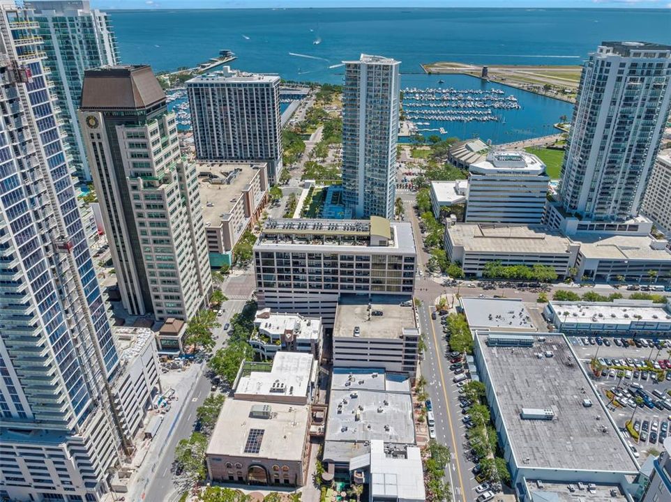 For Rent: $3,500 (1 beds, 1 baths, 1026 Square Feet)