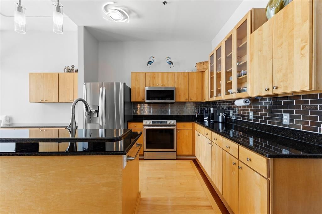 For Rent: $3,500 (1 beds, 1 baths, 1026 Square Feet)