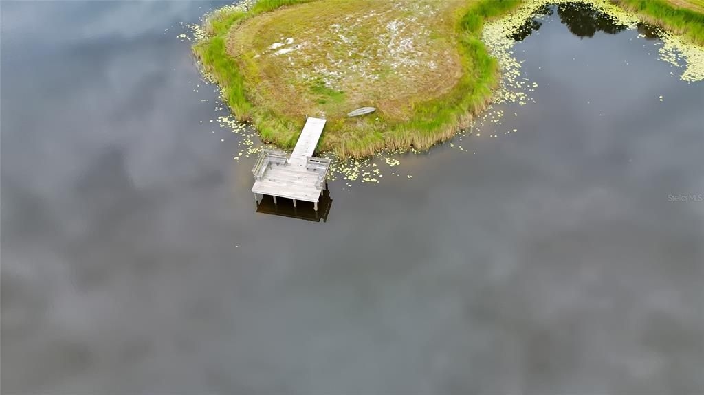 На продажу: $2,100,000 (46.67 acres)