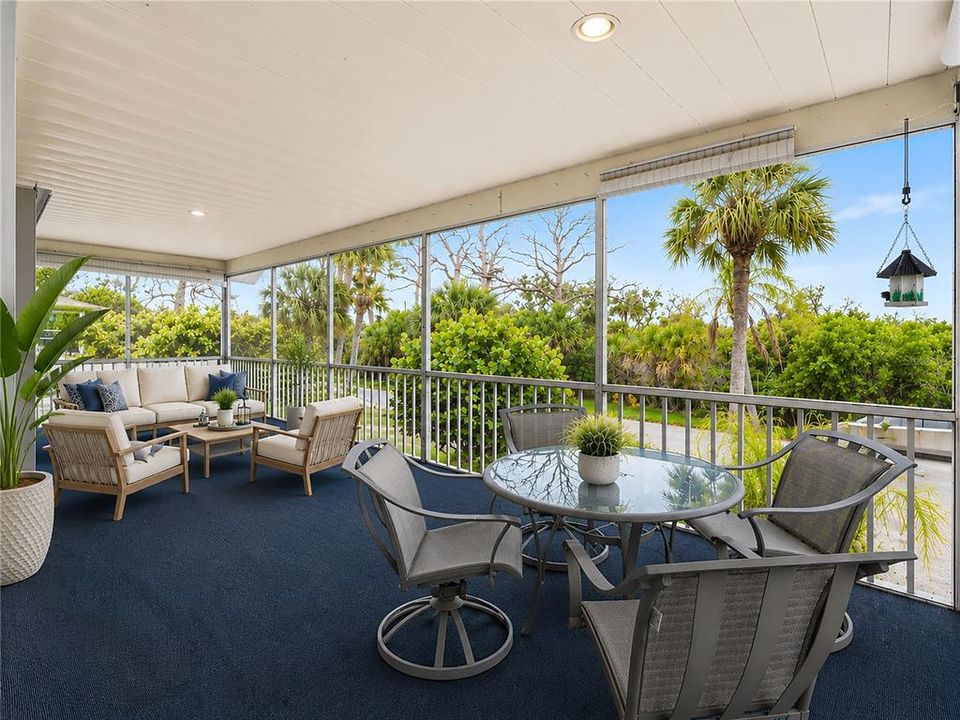 For Sale: $420,000 (3 beds, 3 baths, 1295 Square Feet)