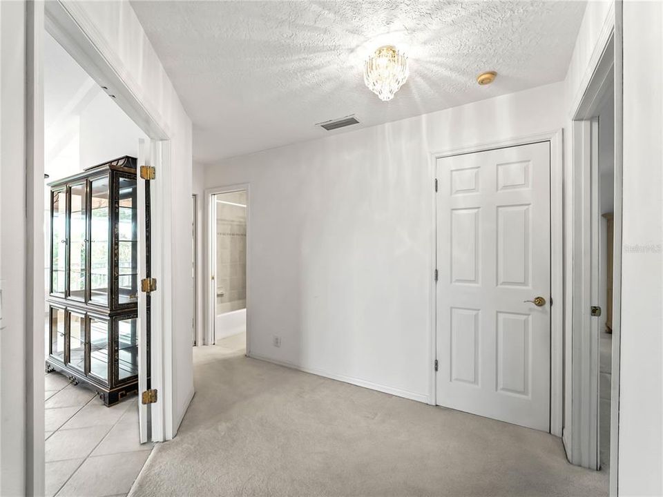 For Sale: $420,000 (3 beds, 3 baths, 1295 Square Feet)