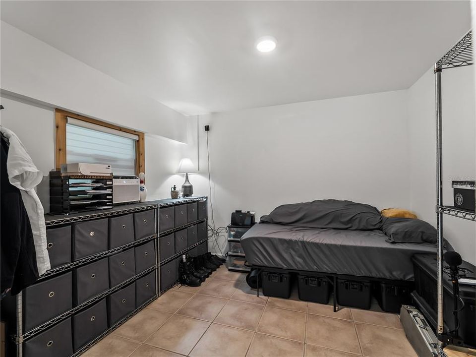 For Sale: $420,000 (3 beds, 3 baths, 1295 Square Feet)