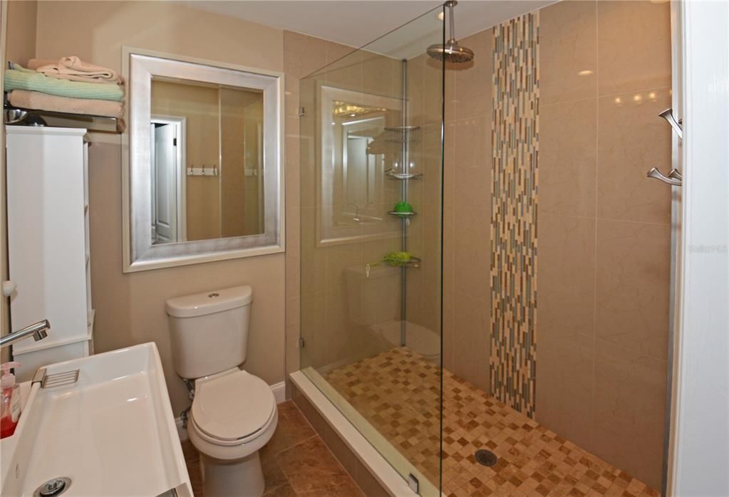 В аренду: $4,500 (3 спален, 2 ванн, 2324 Квадратных фут)