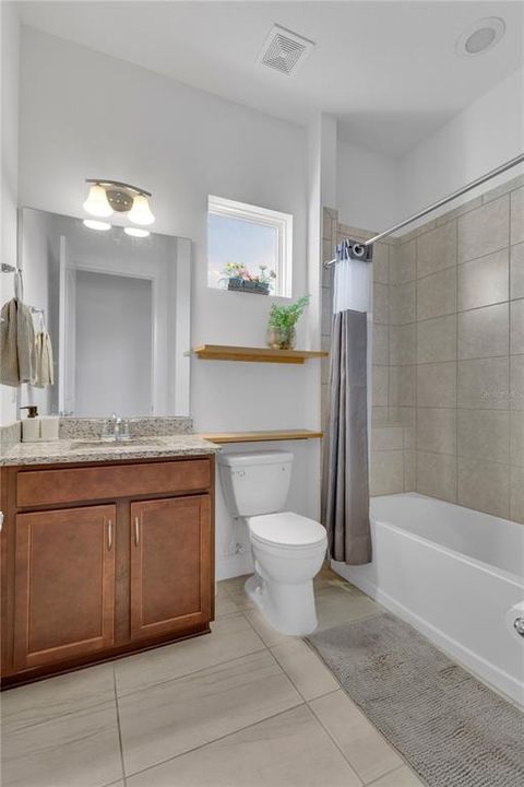 В аренду: $2,300 (2 спален, 2 ванн, 1624 Квадратных фут)
