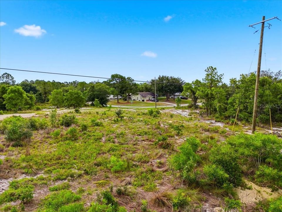 На продажу: $37,000 (0.67 acres)