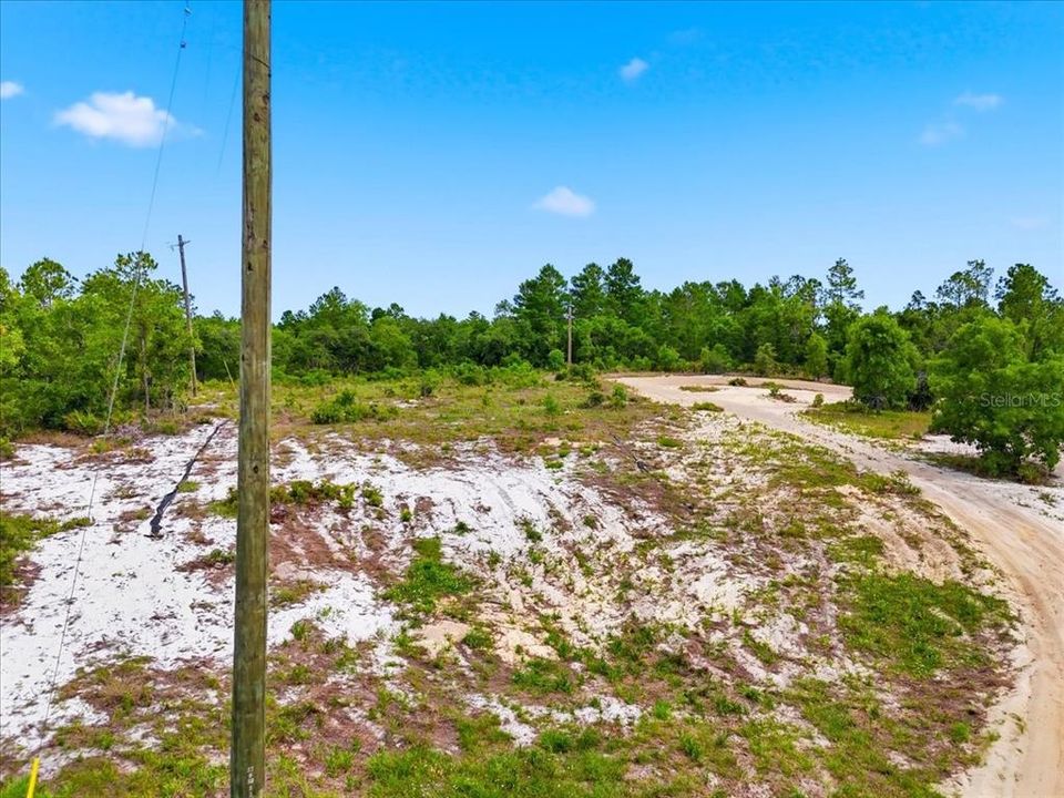 На продажу: $37,000 (0.67 acres)