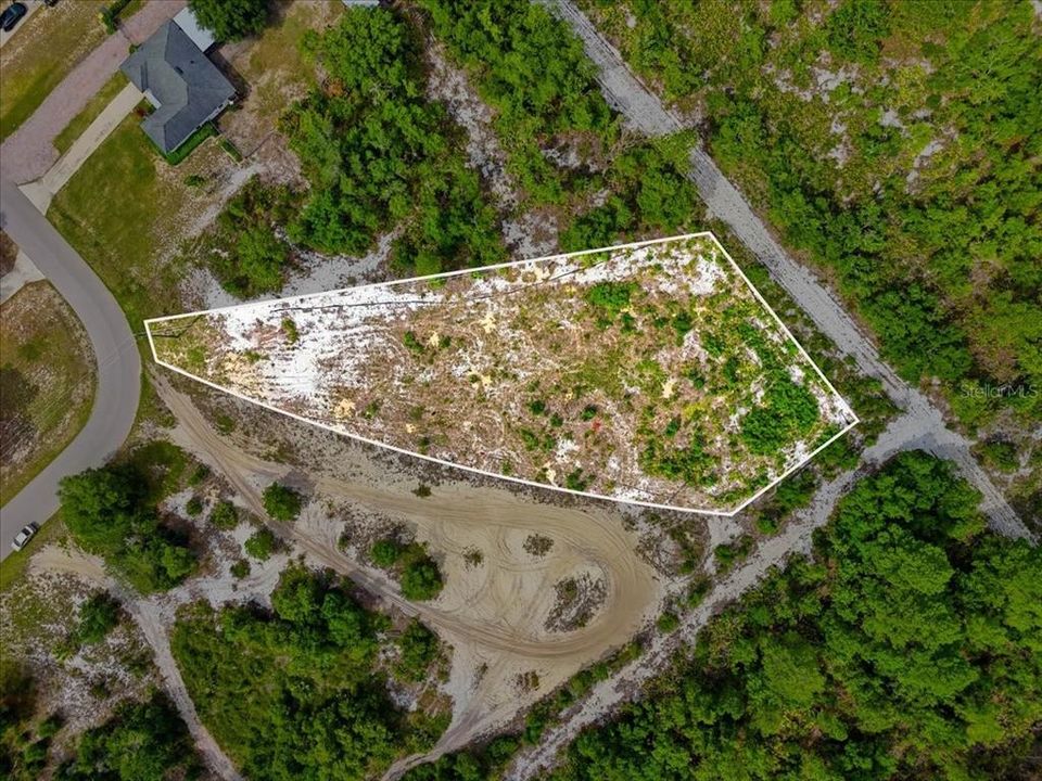 На продажу: $37,000 (0.67 acres)