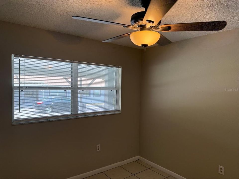 For Rent: $1,195 (2 beds, 1 baths, 900 Square Feet)