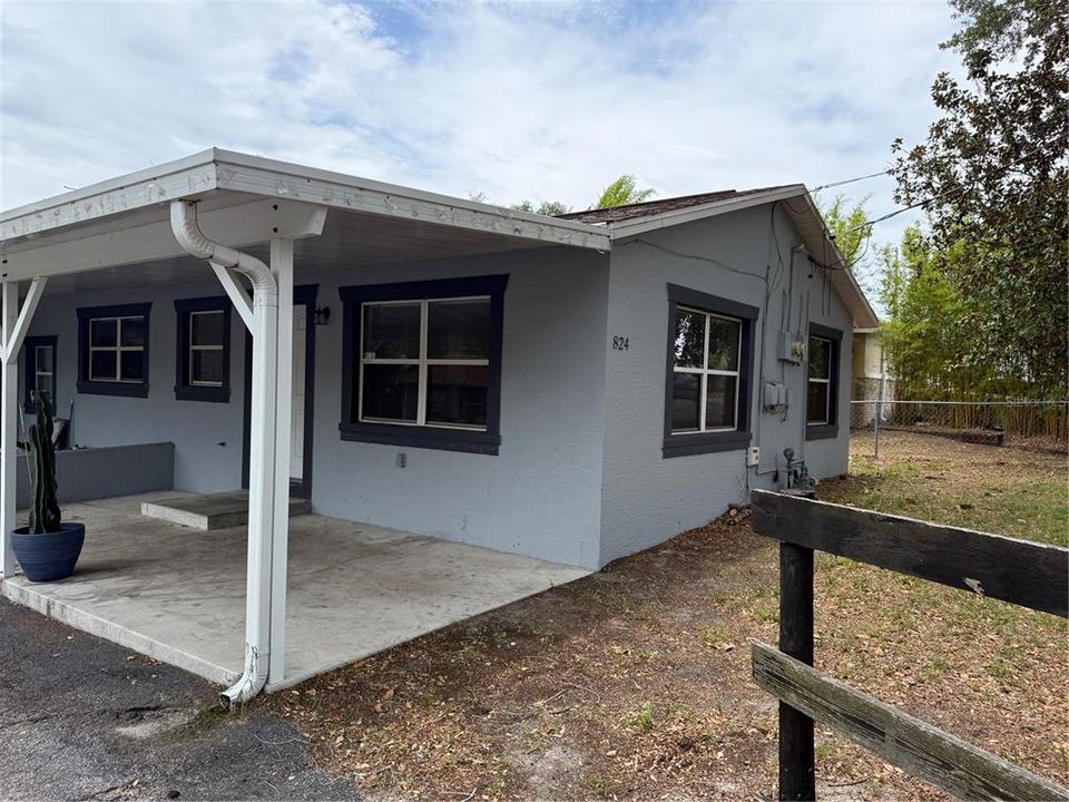 For Rent: $1,195 (2 beds, 1 baths, 900 Square Feet)