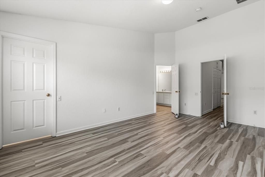 For Rent: $2,150 (3 beds, 2 baths, 1687 Square Feet)